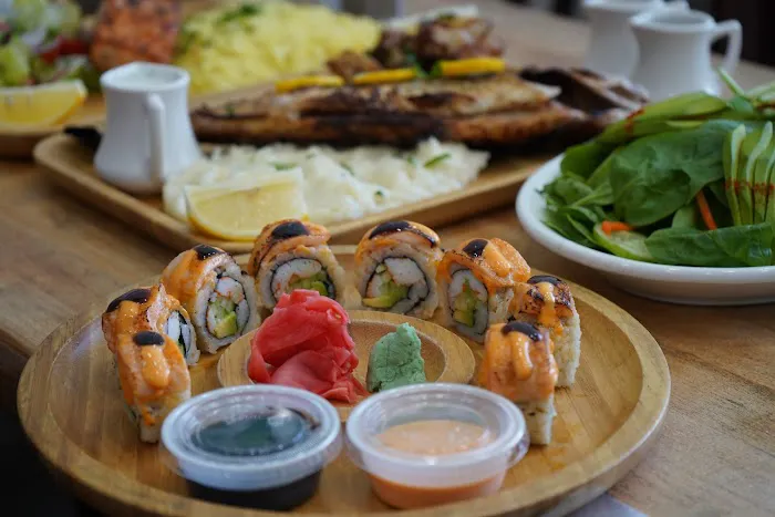 Kosher Mezze Pizzeria & Sushi Picture 8