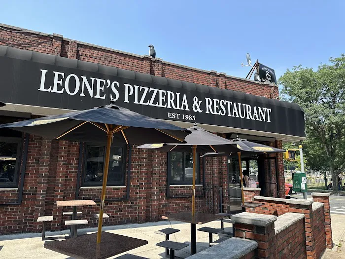 Leone's Pizzeria Picture 6