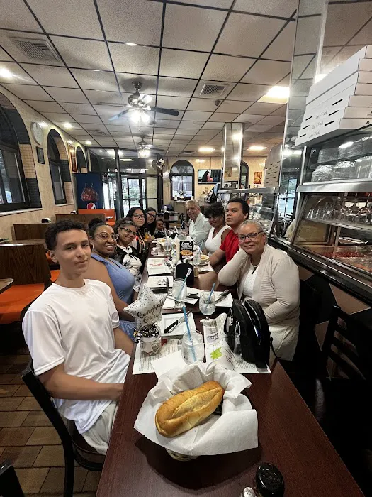 Leone's Pizzeria Picture 10