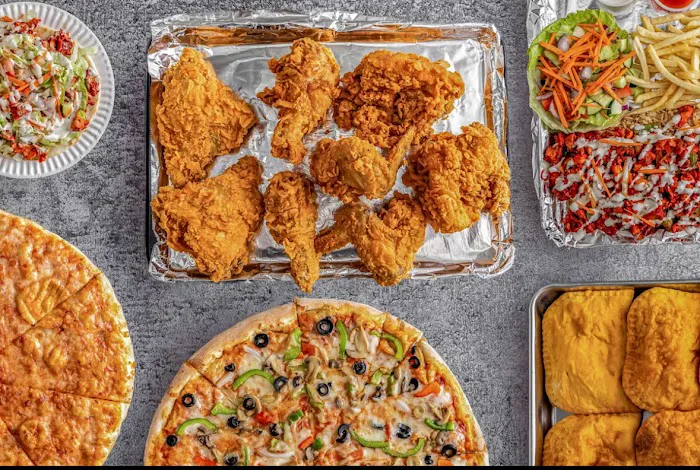 Halal Royal Crown Fried Chicken & Pizza Picture 6