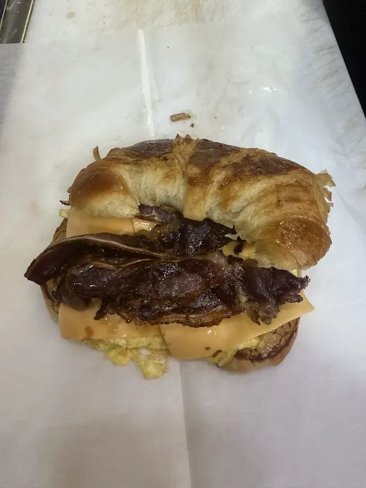 Plaza Deli Picture 1