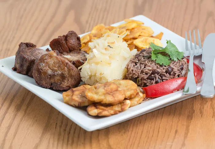 Gee's Caribbean Restaurant Picture 8