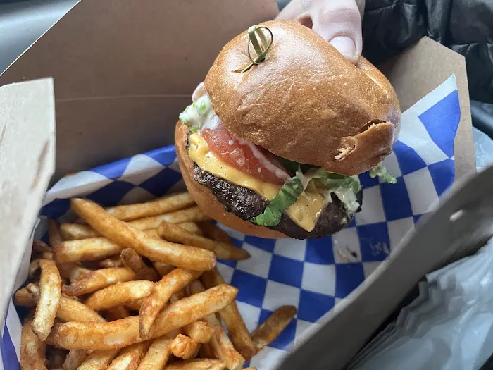 BB's Burger Factory Inc. Picture 4