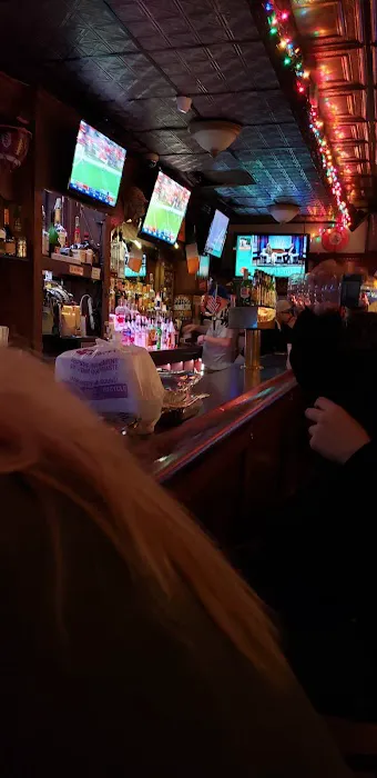 CourtSide Lounge Picture 8