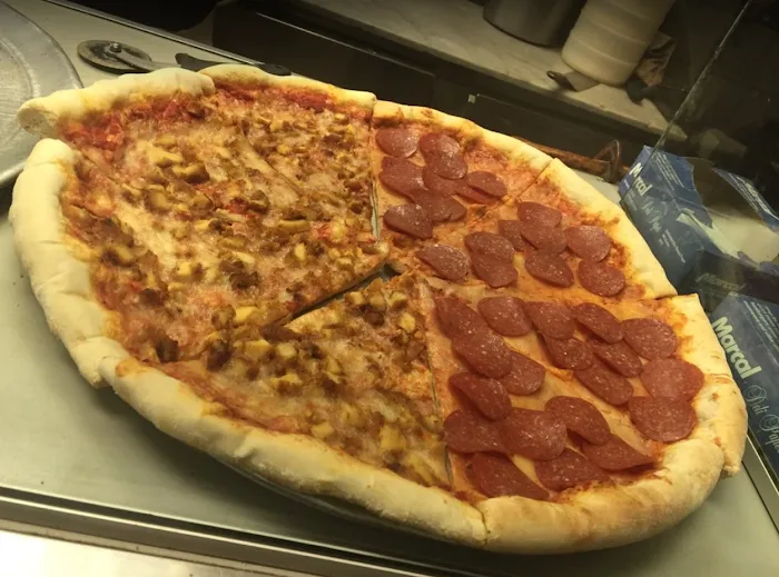 Tony's Pizza Picture 2