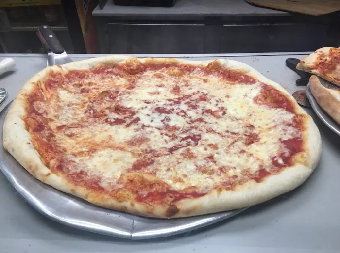 Tony's Pizza Picture 4
