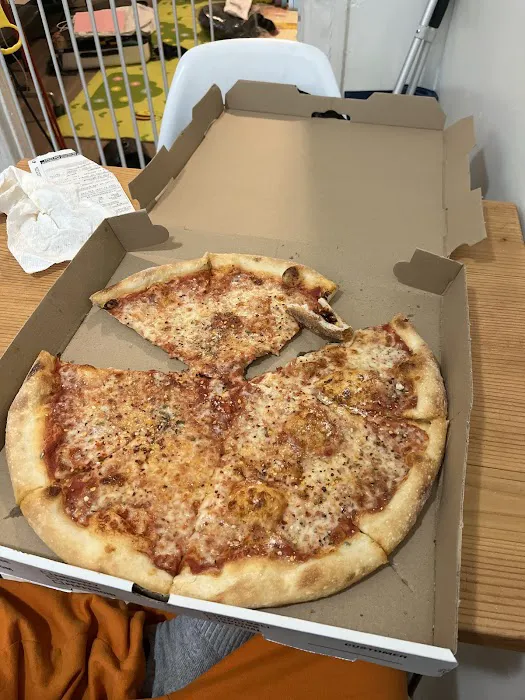 Tony's Pizza Picture 5