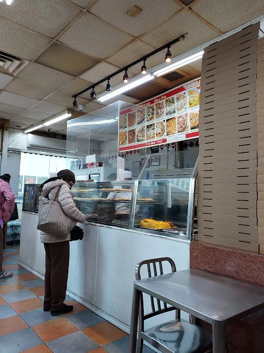 $1.50 Hot Pizza Utica Picture 7