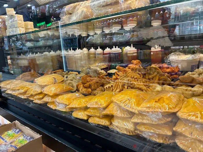 Fresh & Fancy Deli Picture 2