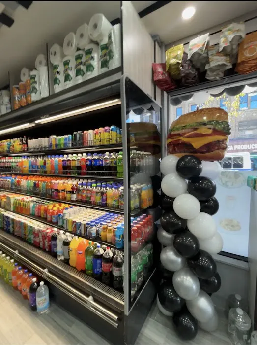 Fresh & Fancy Deli Picture 5