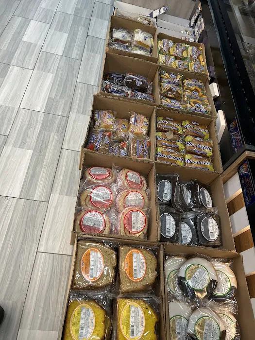 Fresh & Fancy Deli Picture 4