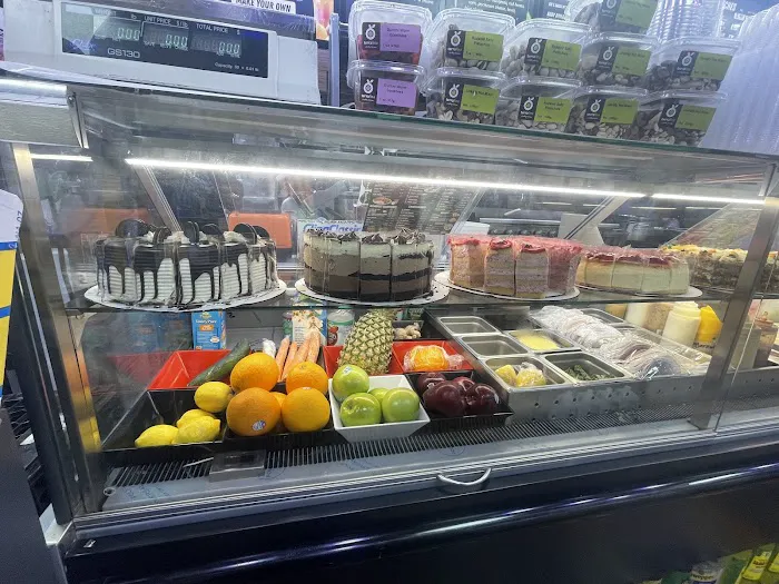 H & S Deli and Grill Picture 1