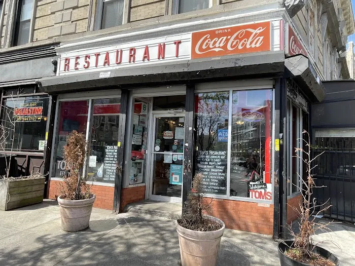 Tom’s Restaurant Picture 8