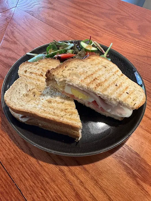 Brewlyn Coffee Shop Picture 7