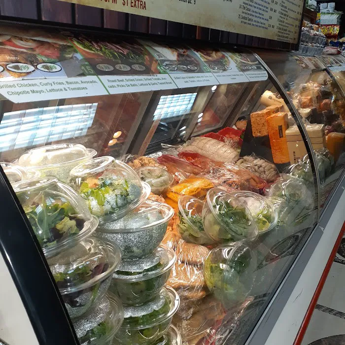 Wise Deli & Grill Picture 9
