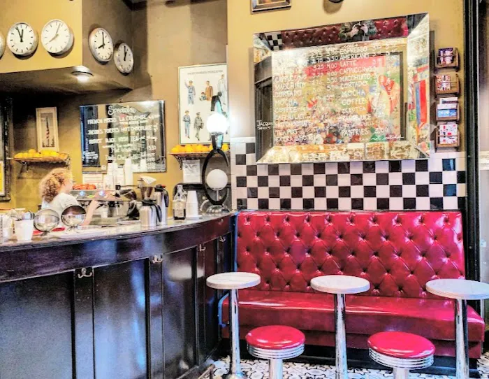 Cafe Regular Picture 9