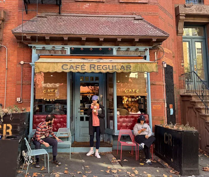 Cafe Regular Picture 6