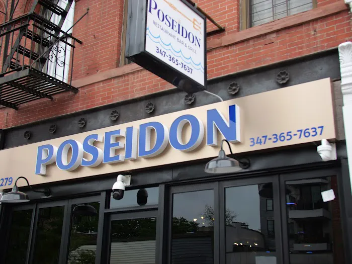 Poseidon restaurant bar and grill Picture 6