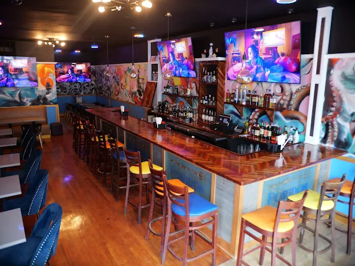 Poseidon restaurant bar and grill Picture 4