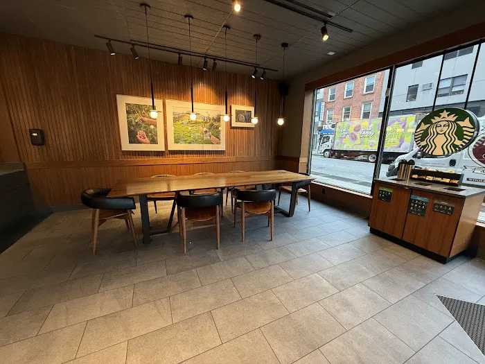Starbucks Picture 1