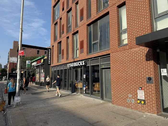 Starbucks Picture 9