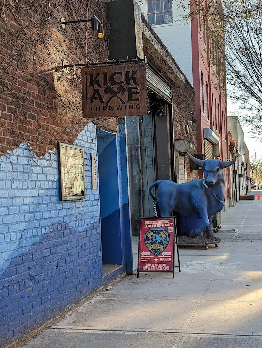 Kick Axe Throwing BROOKLYN Picture 10