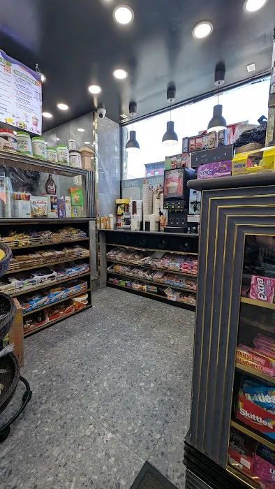Fine Foods Deli Picture 9