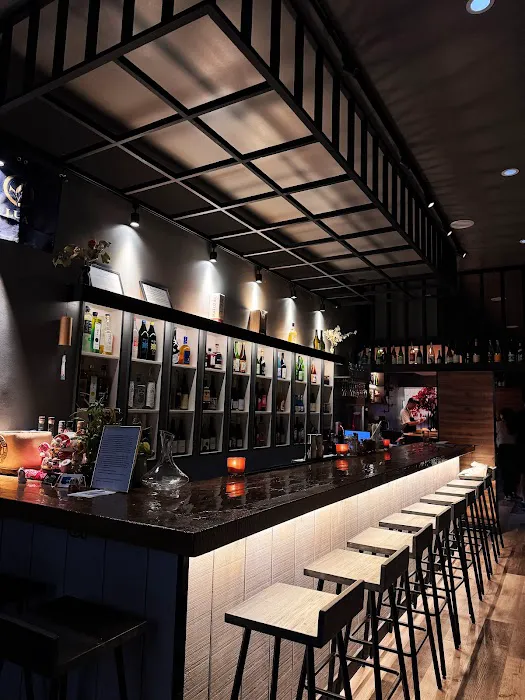 LUYA Omakase & Wine Bar Picture 8
