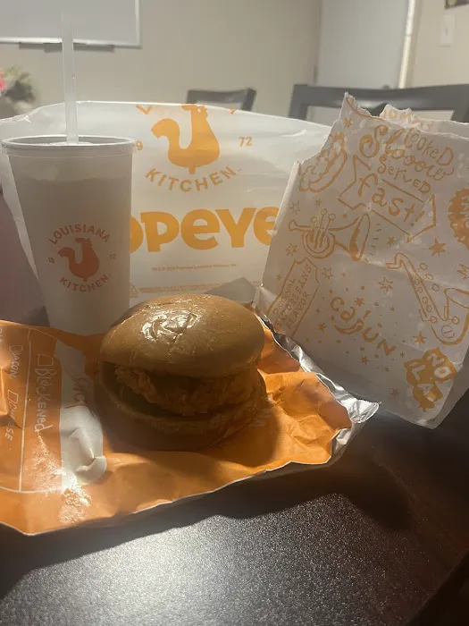 Popeyes Louisiana Kitchen Picture 3