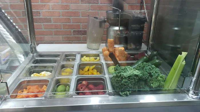 El Huevo Deli Picture 4