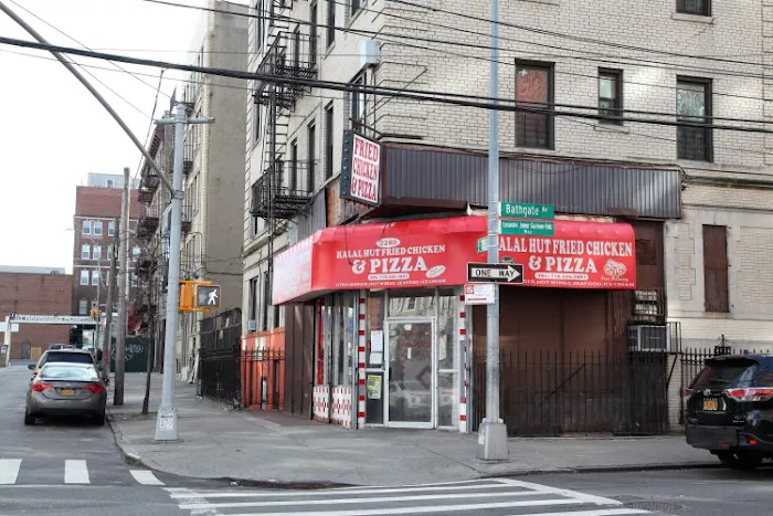 Halal Hut Fried Chicken & Pizza Picture 2
