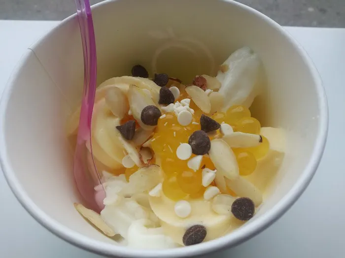 Peachwave Frozen Yogurt Picture 10