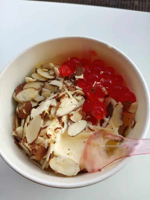 Peachwave Frozen Yogurt Picture 9
