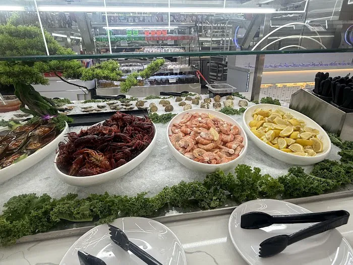 Umi Hotpot Sushi & Seafood Buffet Picture 3
