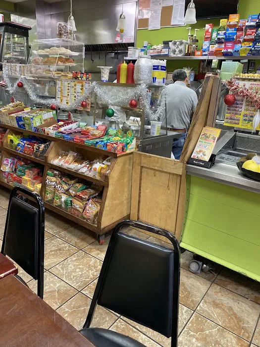 Hunts Point Juice Bar & Deli Picture 5