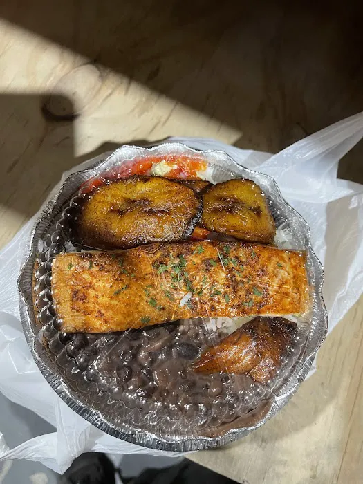 Hunts Point Juice Bar & Deli Picture 9