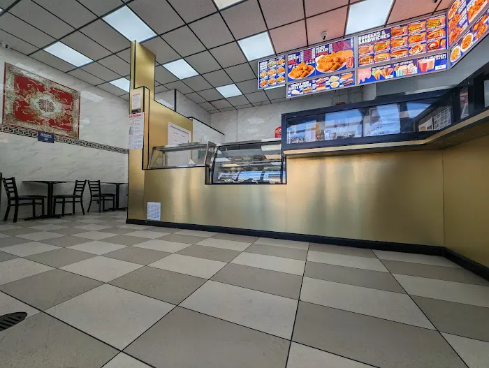 Munch-N-Grub Chicken Picture 8
