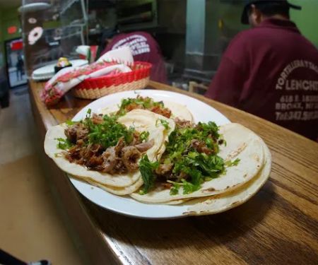 Tortilleria y Taqueria Lenchita