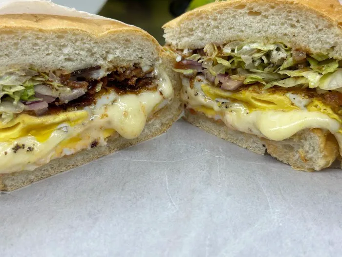 El Sabor Deli Grocery Picture 5
