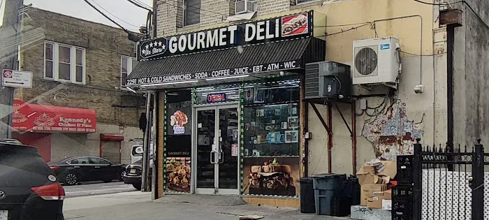 Sarah Gourmet Deli Picture 1