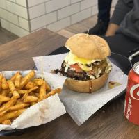 Holy Schnitzel ico