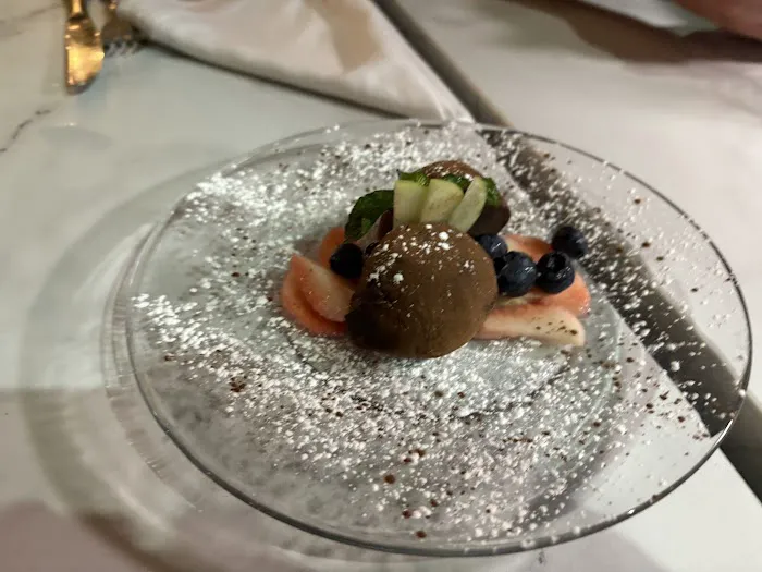 Biarritz Kosher Pizza and Wine Bar Picture 10