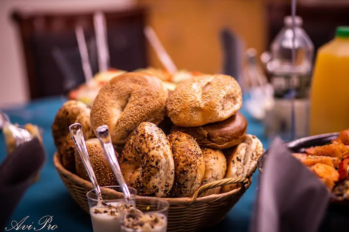 Holesome Bagels Picture 8
