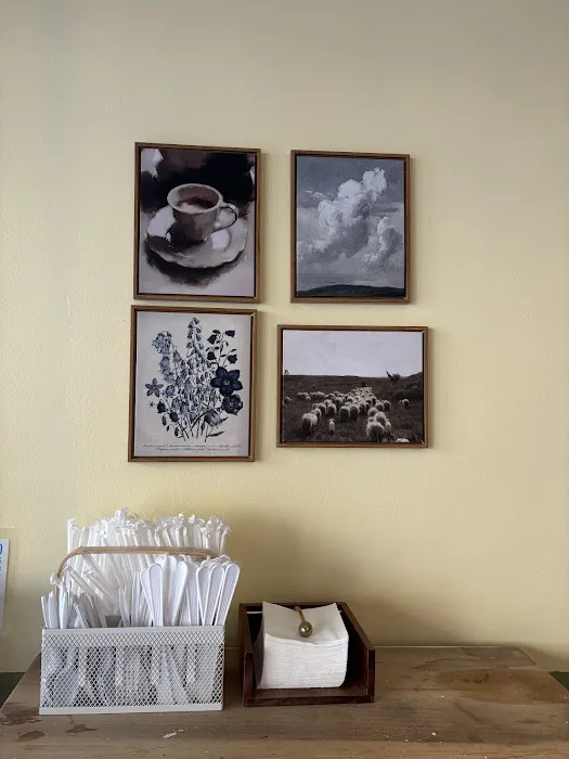 Polly's Cafe Picture 9