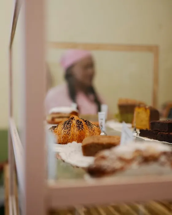 Polly's Cafe Picture 7