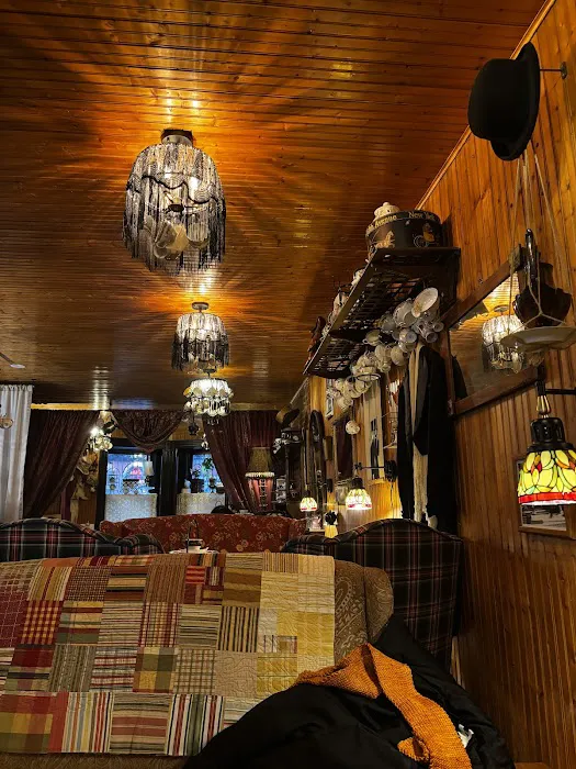 BKHL, The PARLOUR Picture 1