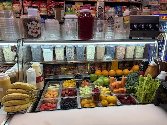 Yummy Picks Deli Picture 10