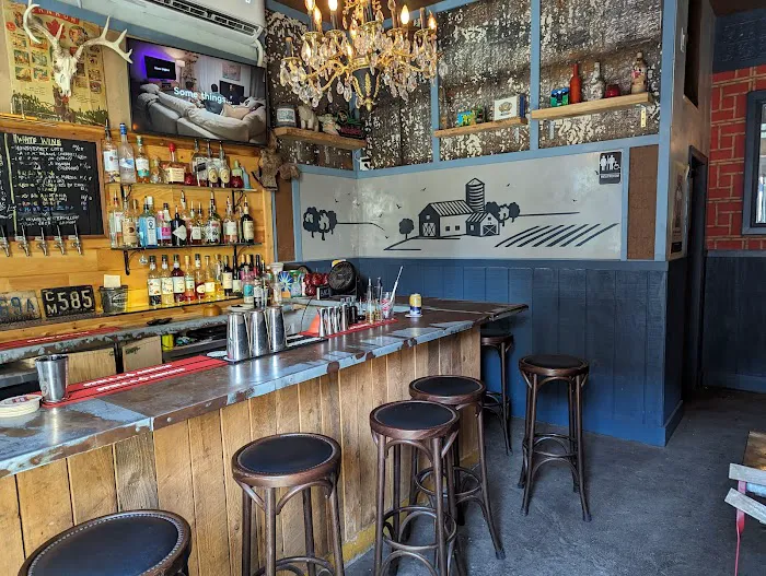 Yard Bar Picture 6
