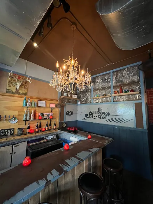 Yard Bar Picture 8