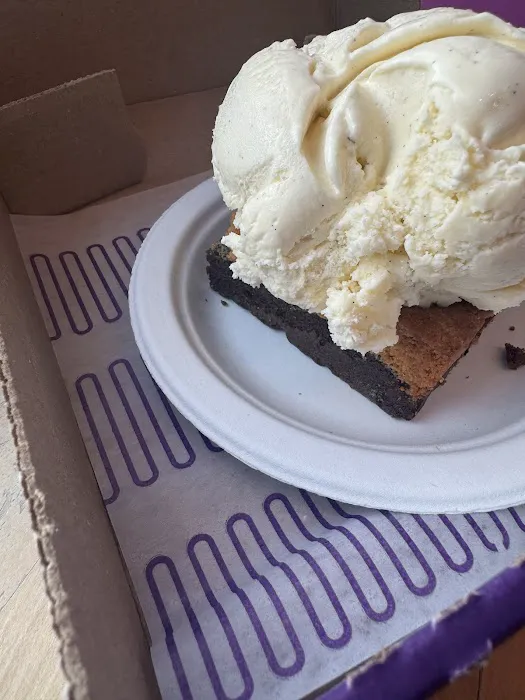Insomnia Cookies Picture 1